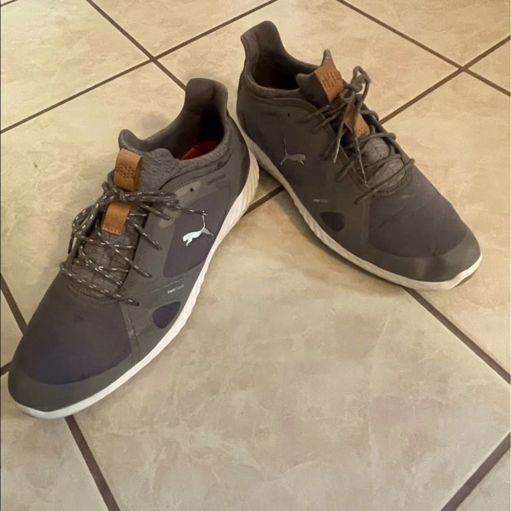 Men’s PUMA waterproof golf shoes
